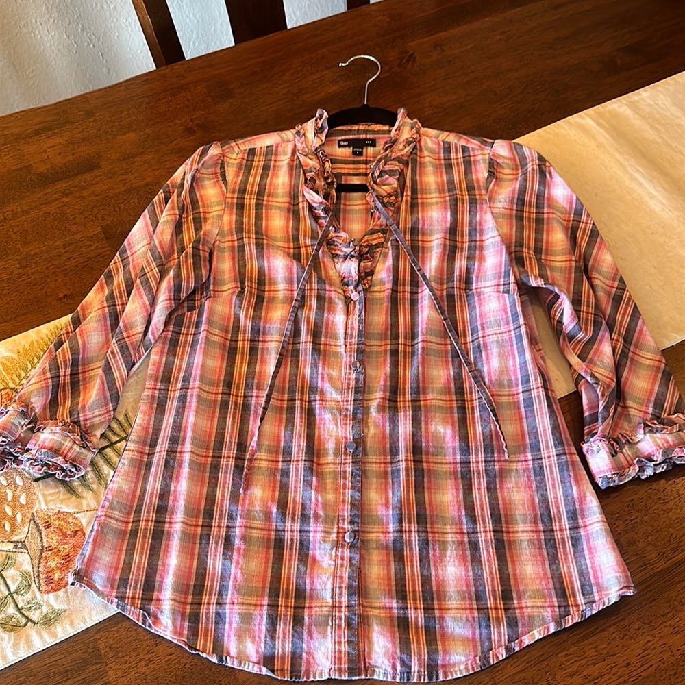 Gap factory button down